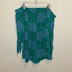 Verse off the shoulder patterned 3/4 sleeve shirt